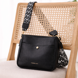 Sac carré femme en cuir de vachette – Bandoulière large motif, style chic