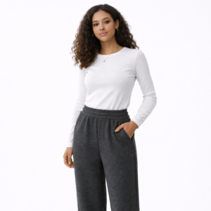Pantalon droit femme – style confortable & tendance
